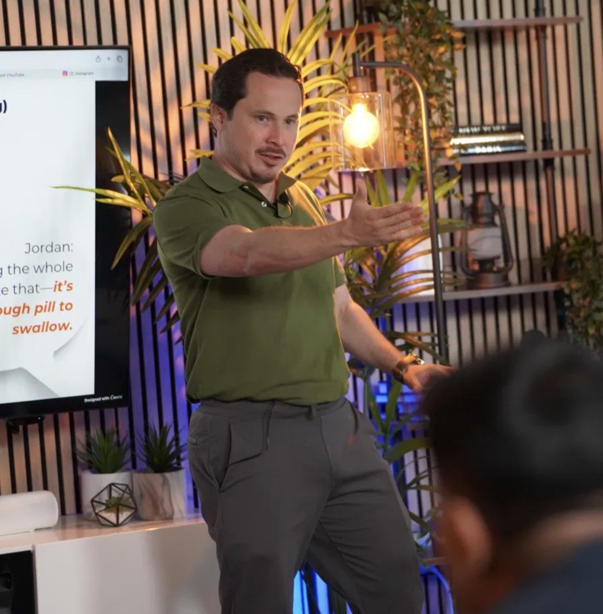 Daniel Córdoba teaching the Fluency Identity Method live.